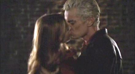 Spikey y Buffy besito 2.bmp
